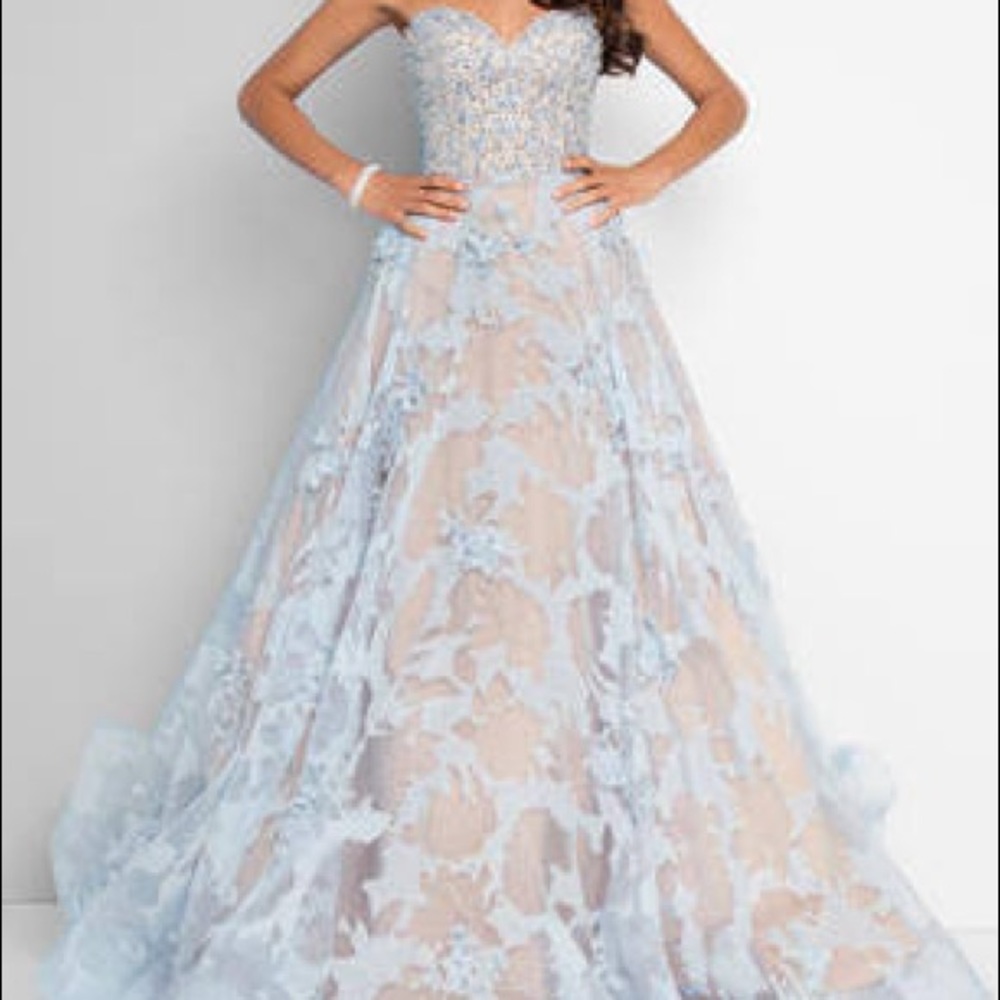 NWT Baby blue strapless ball gown prom dress.